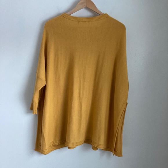Mersea Women’s boxy one size sweater - Picture 4 of 8